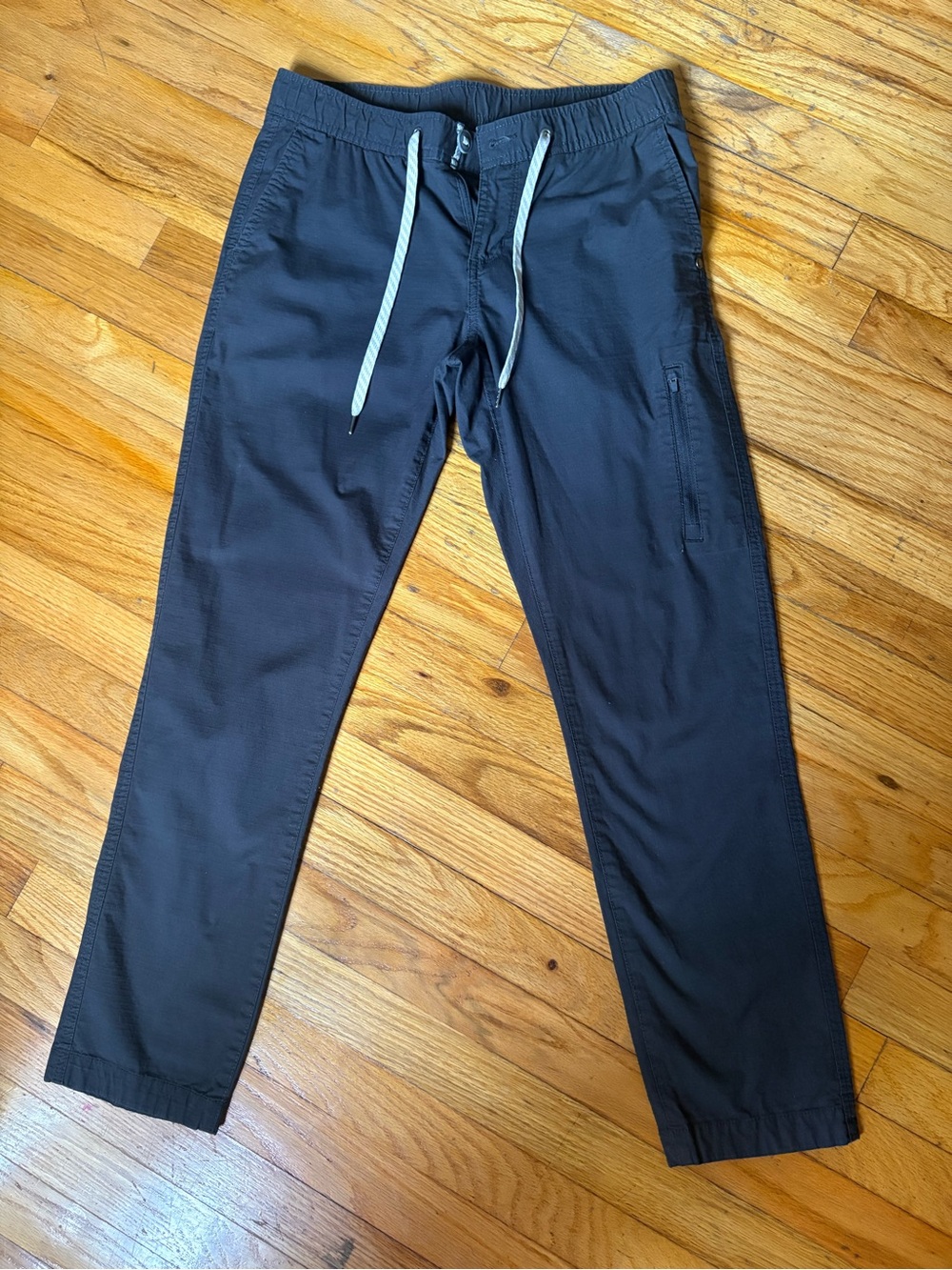 Vuori Navy Drawstring Jogger Pants with Contrast Ties